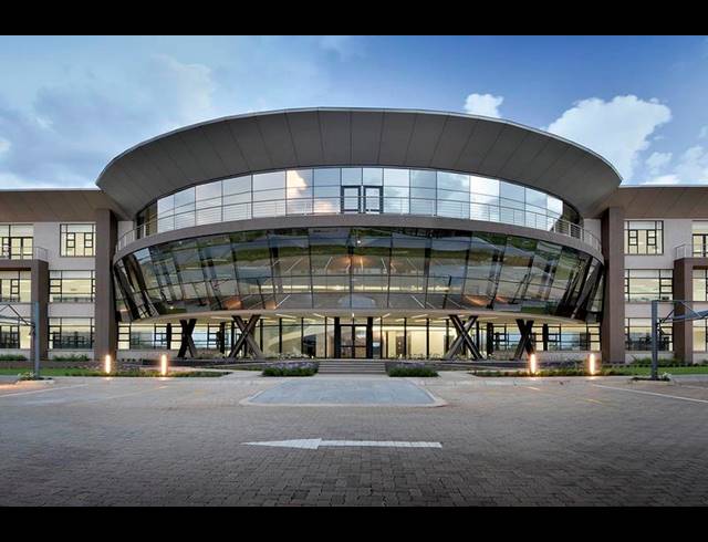BUSINESS PROPERTY TO RENT IN BOKSBURG